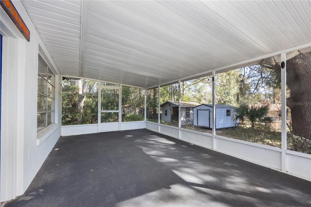 For Sale: $265,000 (3 beds, 2 baths, 1886 Square Feet)