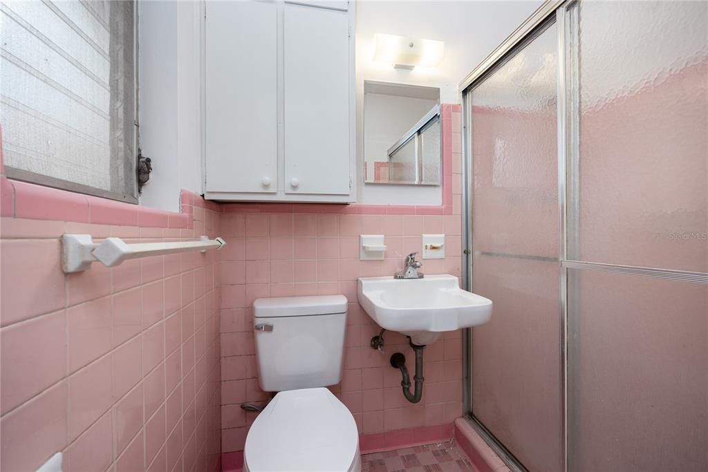 For Sale: $265,000 (3 beds, 2 baths, 1886 Square Feet)