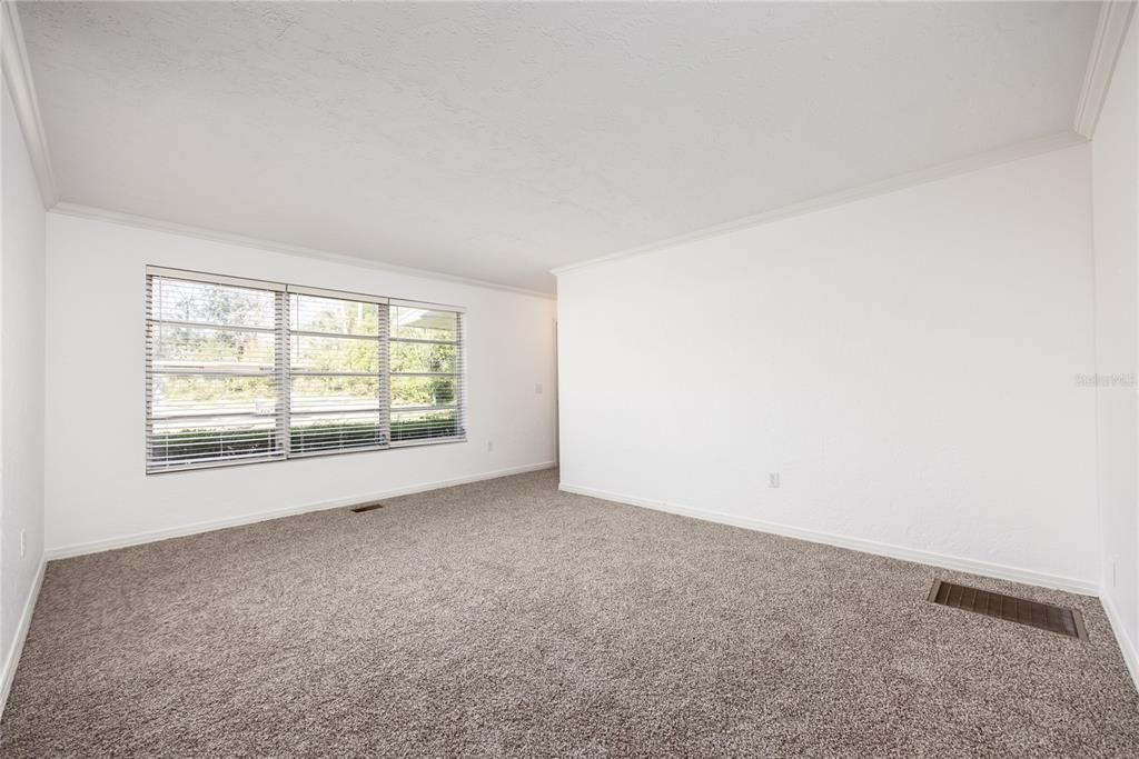 For Sale: $265,000 (3 beds, 2 baths, 1886 Square Feet)