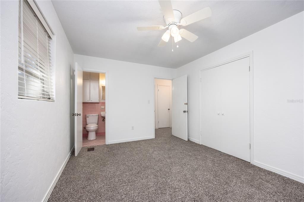 For Sale: $265,000 (3 beds, 2 baths, 1886 Square Feet)