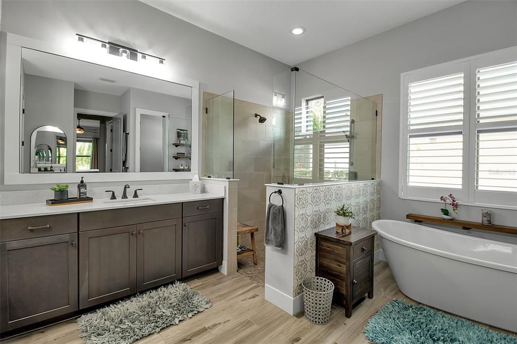 For Sale: $1,395,000 (3 beds, 2 baths, 3009 Square Feet)