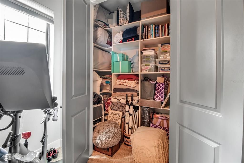 For Sale: $1,395,000 (3 beds, 2 baths, 3009 Square Feet)