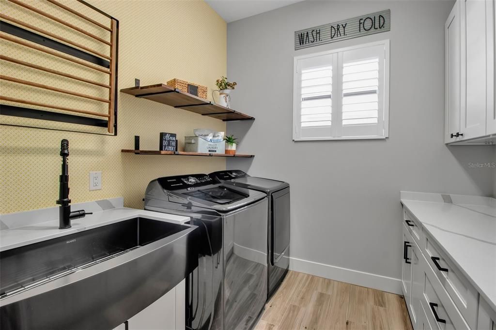 For Sale: $1,395,000 (3 beds, 2 baths, 3009 Square Feet)