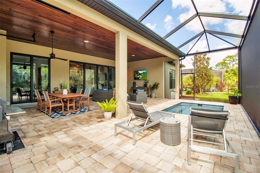 For Sale: $1,395,000 (3 beds, 2 baths, 3009 Square Feet)