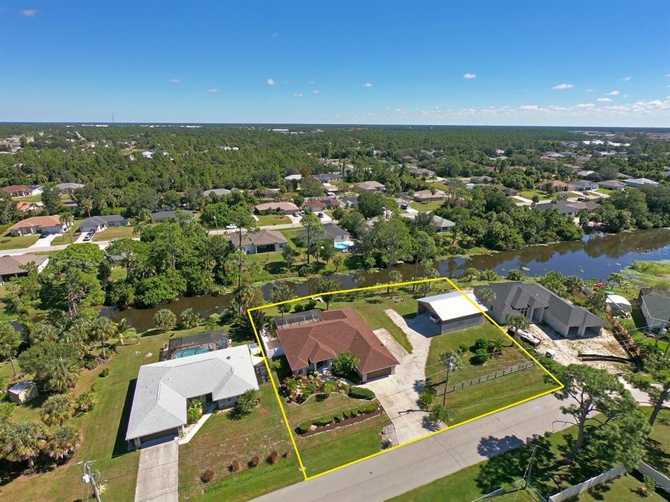 For Sale: $799,900 (3 beds, 2 baths, 2148 Square Feet)