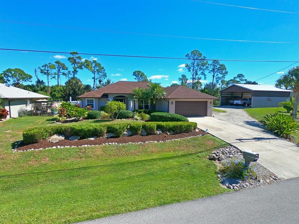 For Sale: $799,900 (3 beds, 2 baths, 2148 Square Feet)