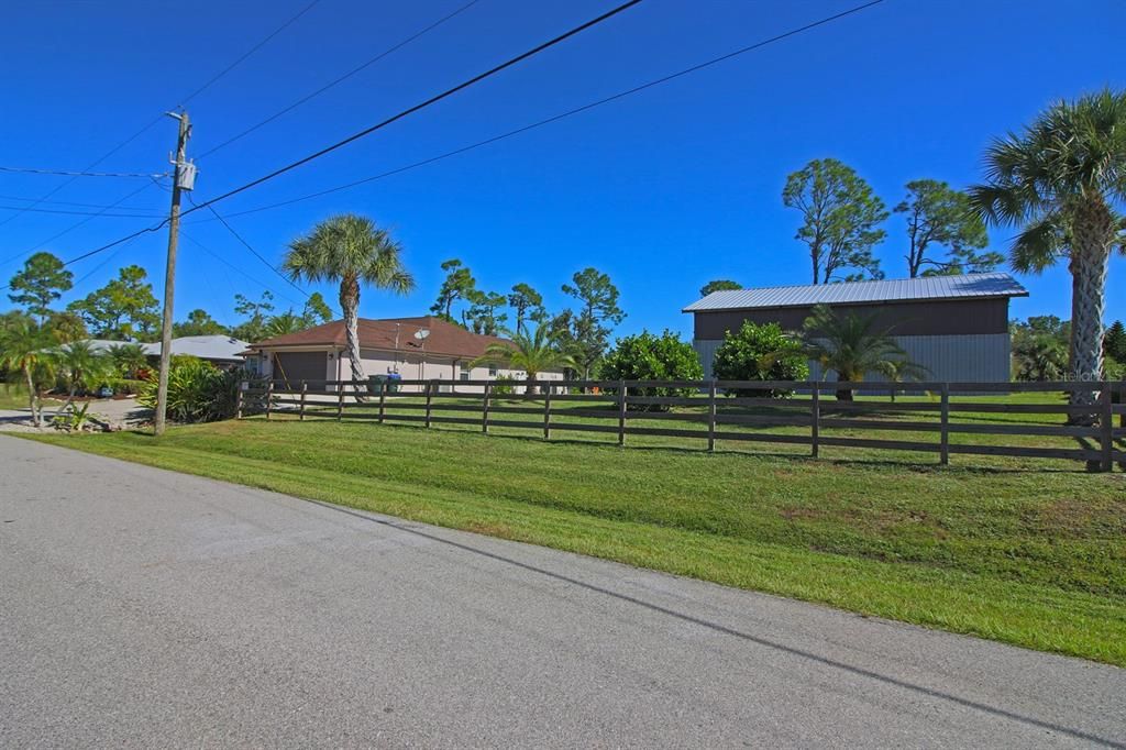 For Sale: $799,900 (3 beds, 2 baths, 2148 Square Feet)