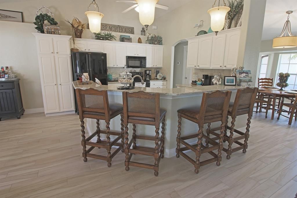 For Sale: $799,900 (3 beds, 2 baths, 2148 Square Feet)