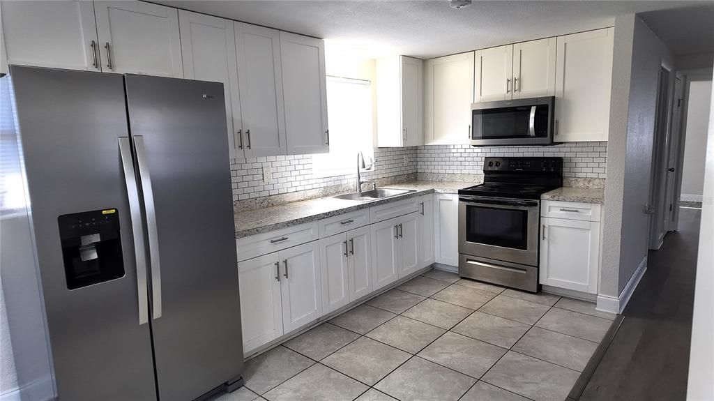 En Venta: $215,000 (3 camas, 1 baños, 960 Pies cuadrados)