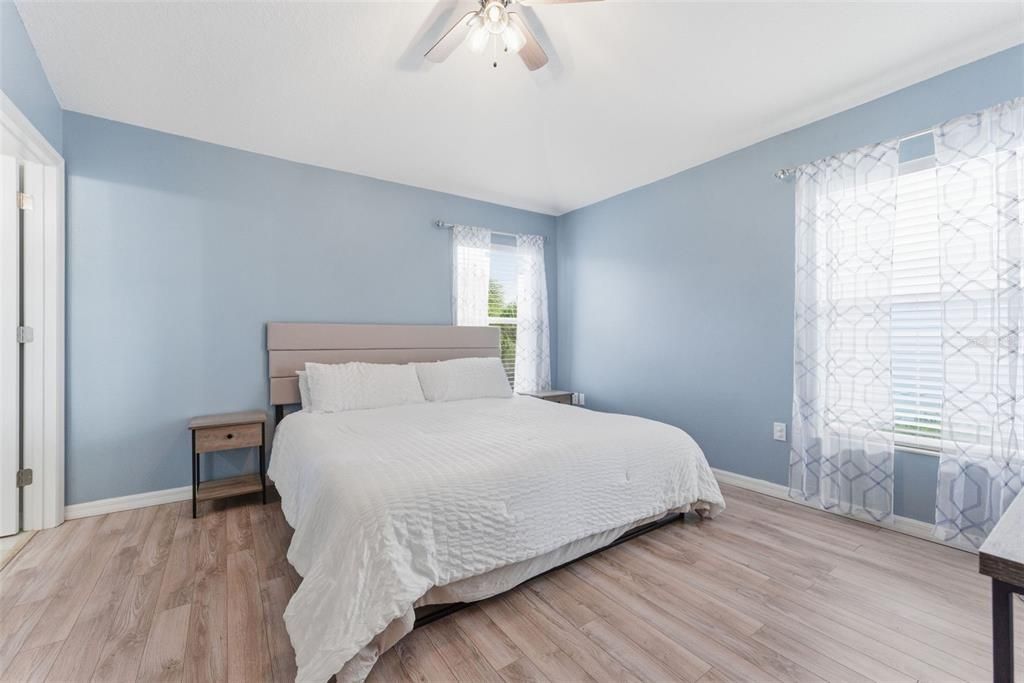 For Sale: $299,900 (3 beds, 2 baths, 1343 Square Feet)