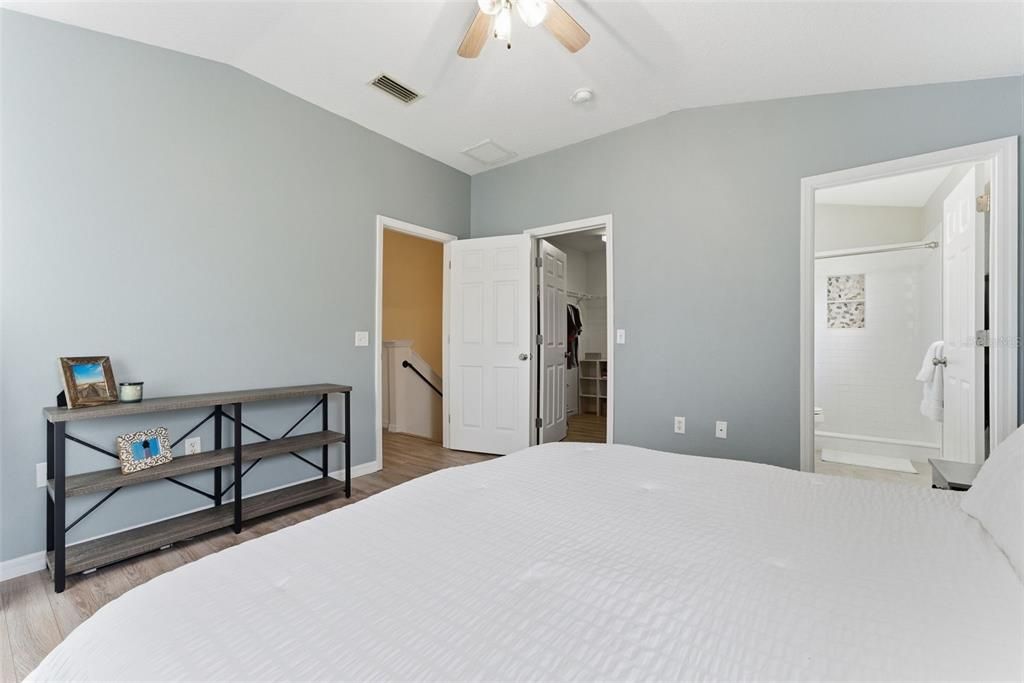 For Sale: $299,900 (3 beds, 2 baths, 1343 Square Feet)