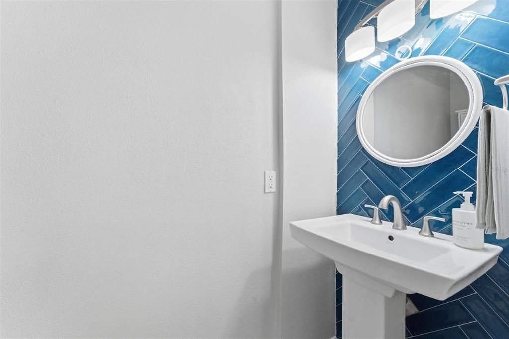 For Sale: $299,900 (3 beds, 2 baths, 1343 Square Feet)