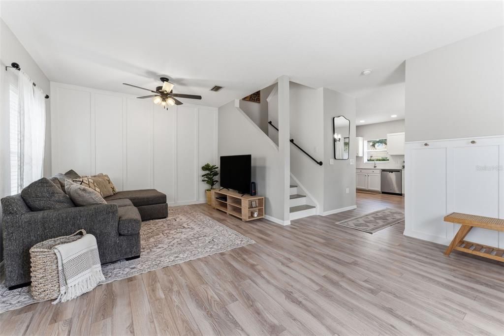 For Sale: $299,900 (3 beds, 2 baths, 1343 Square Feet)