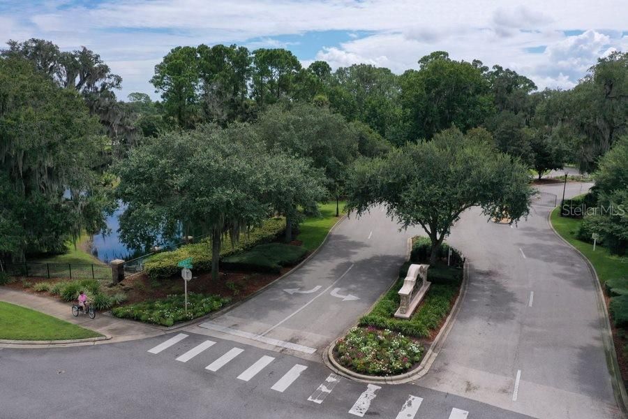 待售: $248,000 (0.92 acres)