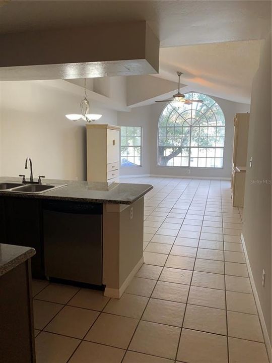 В аренду: $1,500 (3 спален, 2 ванн, 1220 Квадратных фут)