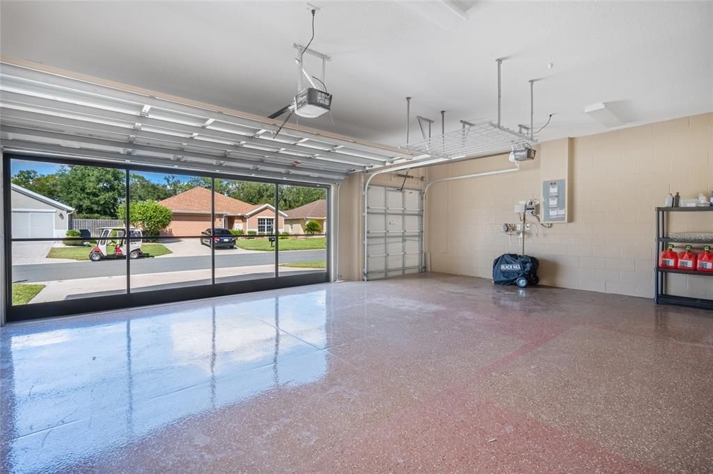 En Venta: $418,900 (3 camas, 2 baños, 2258 Pies cuadrados)