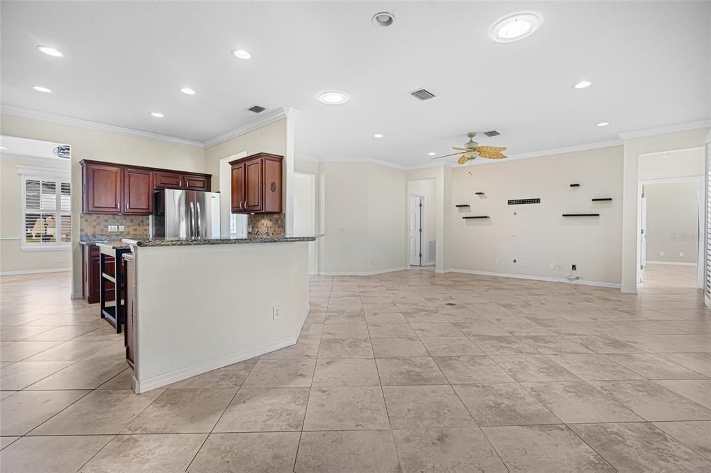 En Venta: $418,900 (3 camas, 2 baños, 2258 Pies cuadrados)