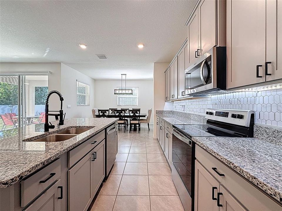 For Sale: $484,797 (4 beds, 3 baths, 3275 Square Feet)