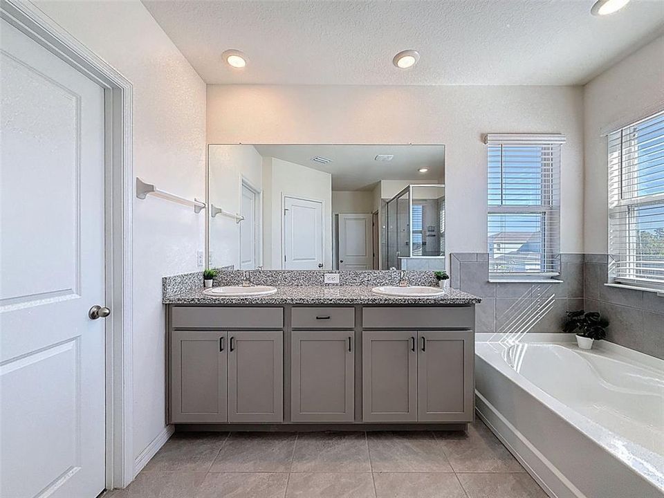 For Sale: $484,797 (4 beds, 3 baths, 3275 Square Feet)