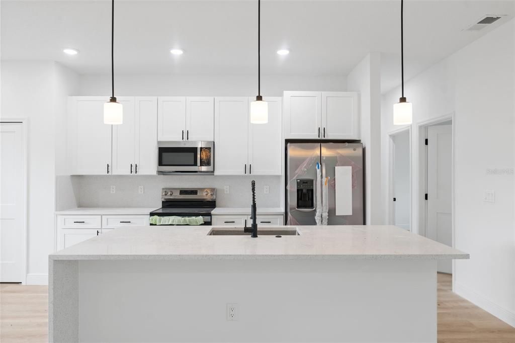 For Sale: $310,000 (4 beds, 2 baths, 1751 Square Feet)