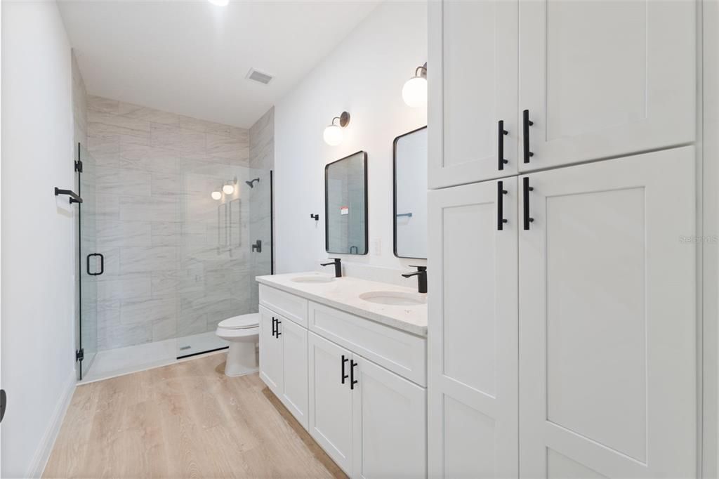 For Sale: $310,000 (4 beds, 2 baths, 1751 Square Feet)