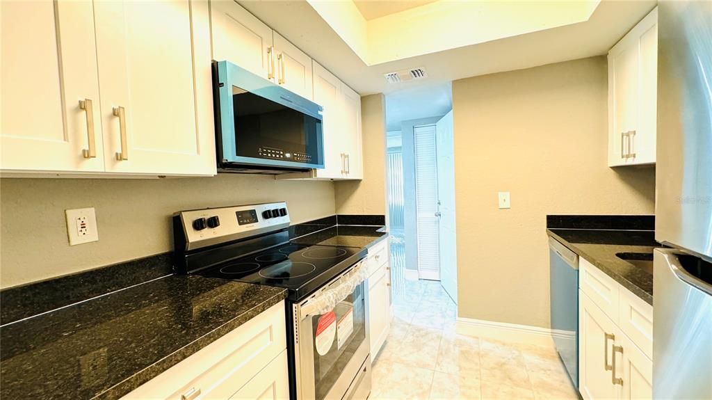 出租: $1,500 (1 贝兹, 1 浴室, 756 平方英尺)