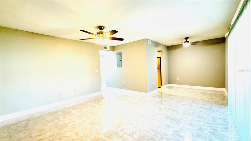 出租: $1,500 (1 贝兹, 1 浴室, 756 平方英尺)