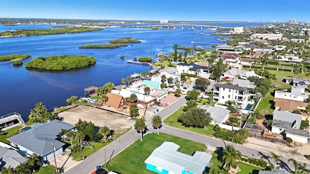 待售: $849,900 (0.27 acres)