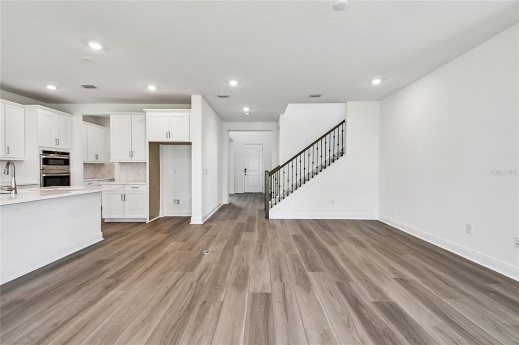 For Sale: $777,999 (5 beds, 4 baths, 3317 Square Feet)