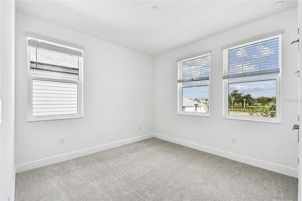 For Sale: $777,999 (5 beds, 4 baths, 3317 Square Feet)