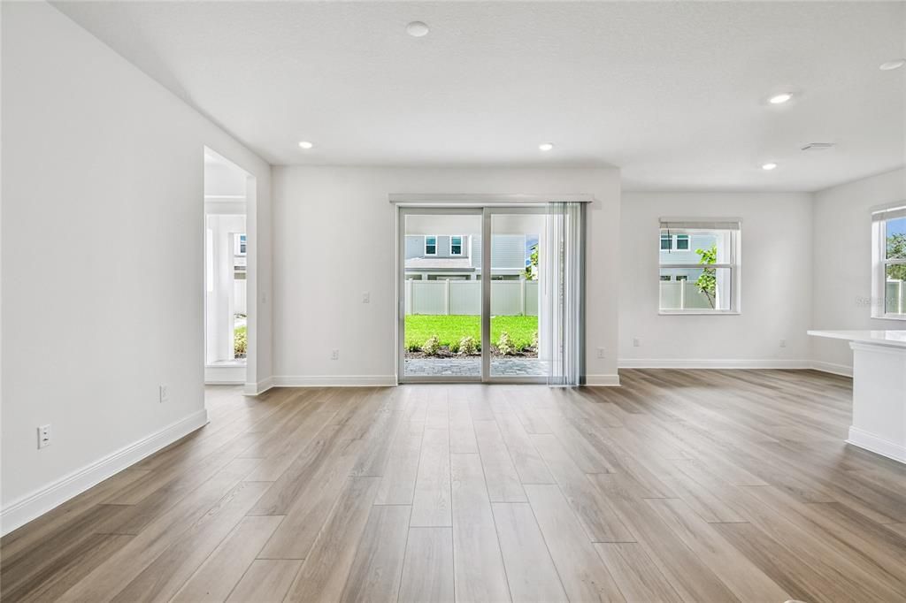 For Sale: $777,999 (5 beds, 4 baths, 3317 Square Feet)