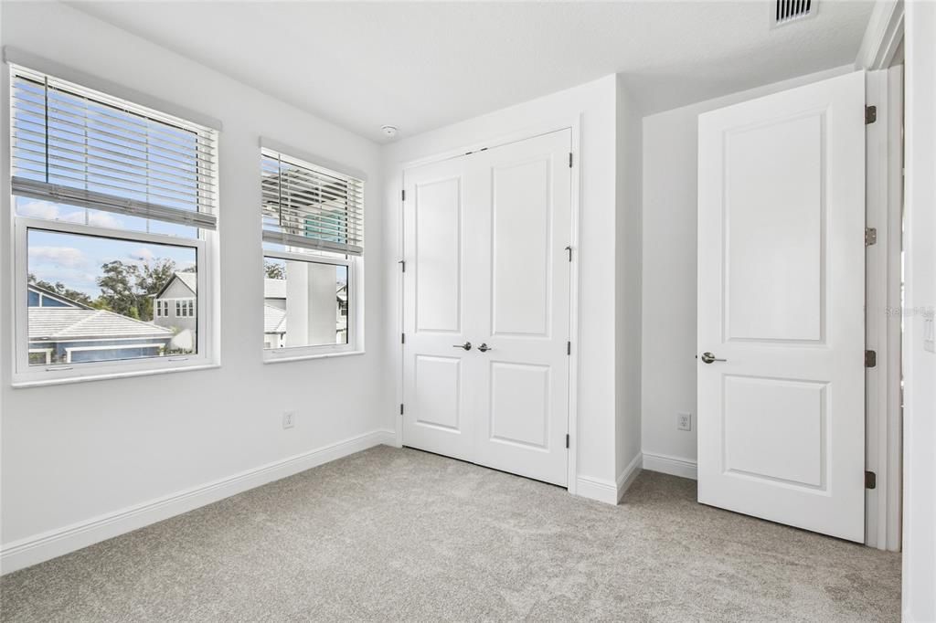 For Sale: $777,999 (5 beds, 4 baths, 3317 Square Feet)