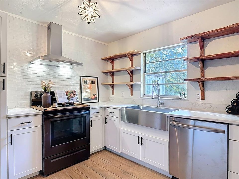 En Venta: $275,000 (3 camas, 1 baños, 1584 Pies cuadrados)