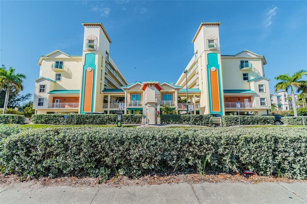 待售: $725,000 (2 贝兹, 2 浴室, 870 平方英尺)