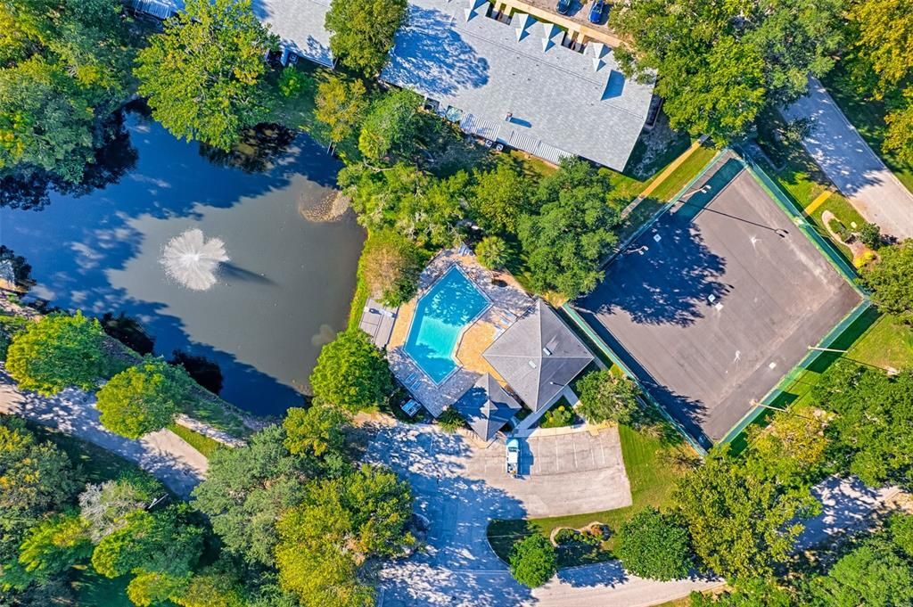 待售: $215,000 (2 贝兹, 2 浴室, 976 平方英尺)