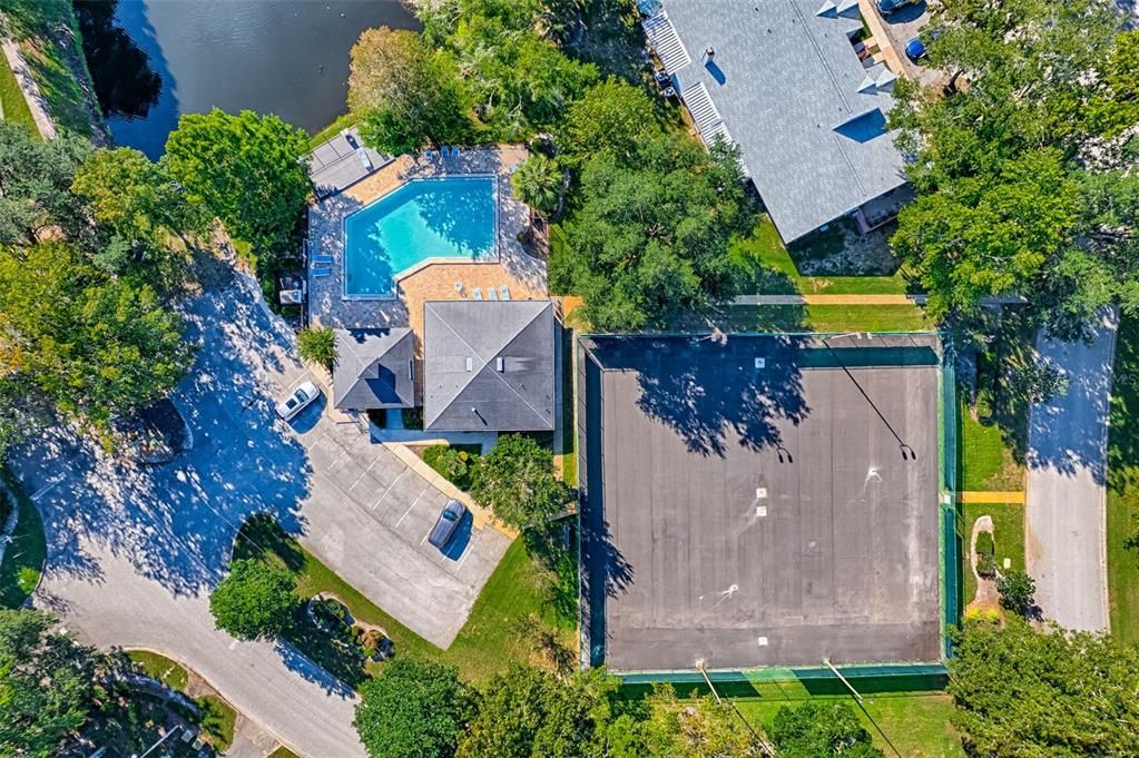 待售: $215,000 (2 贝兹, 2 浴室, 976 平方英尺)