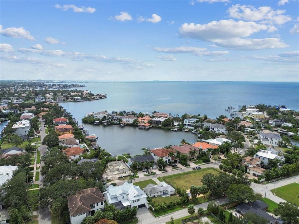 For Rent: $3,945 (4 beds, 2 baths, 1339 Square Feet)