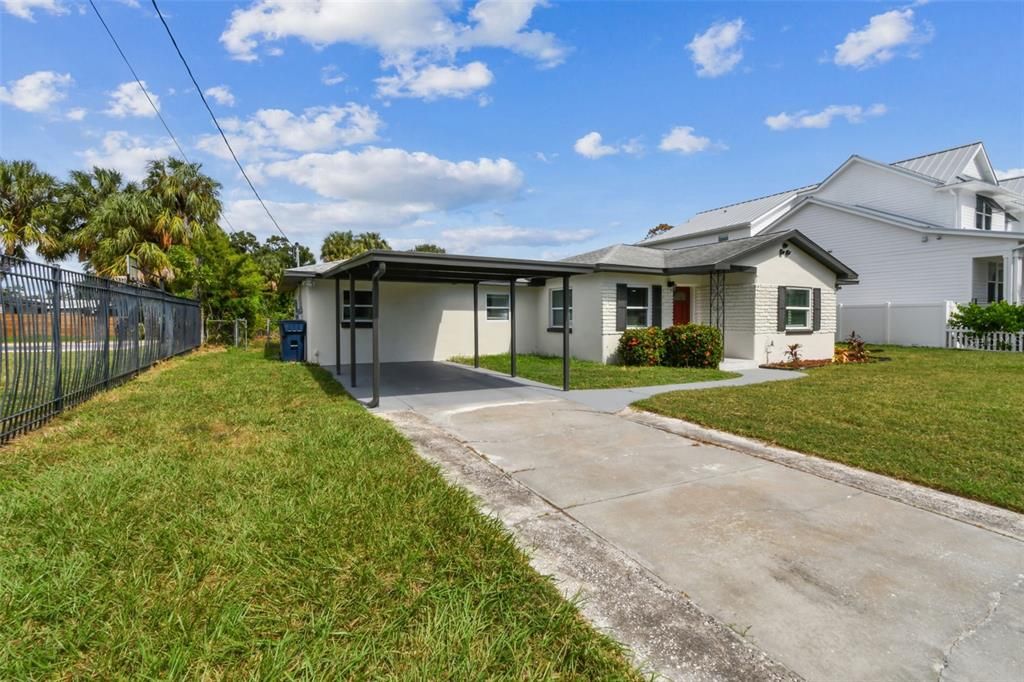 For Rent: $3,945 (4 beds, 2 baths, 1339 Square Feet)