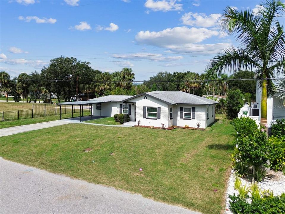 For Rent: $3,945 (4 beds, 2 baths, 1339 Square Feet)