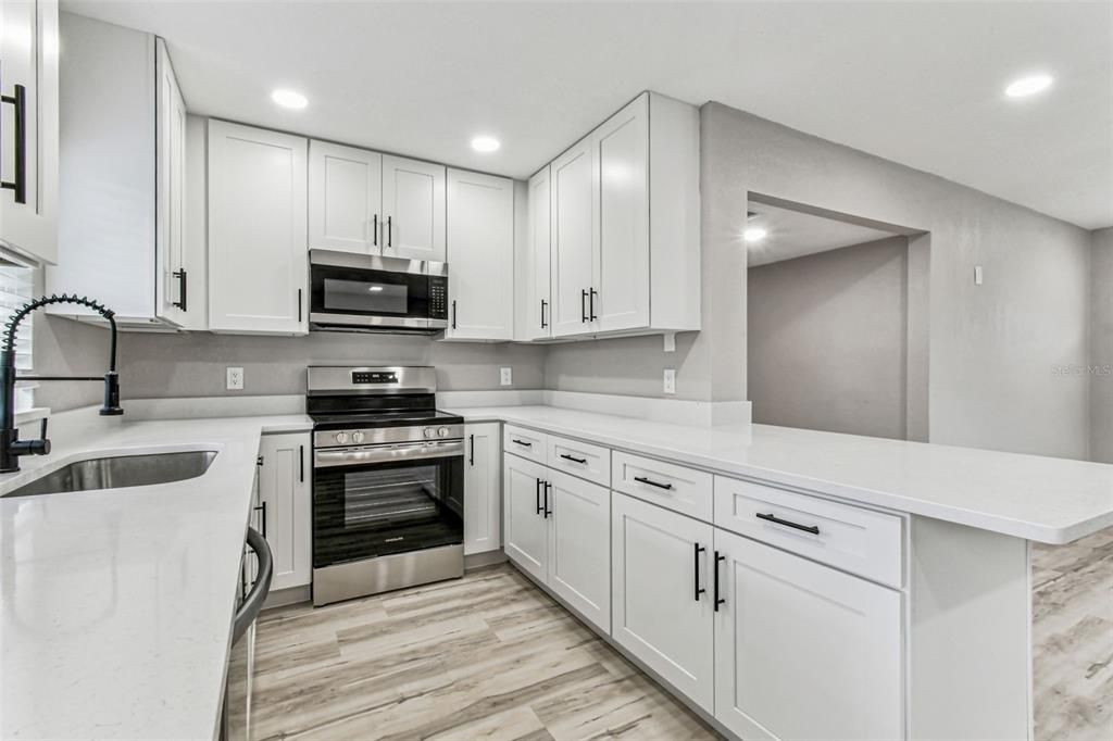 For Rent: $3,945 (4 beds, 2 baths, 1339 Square Feet)
