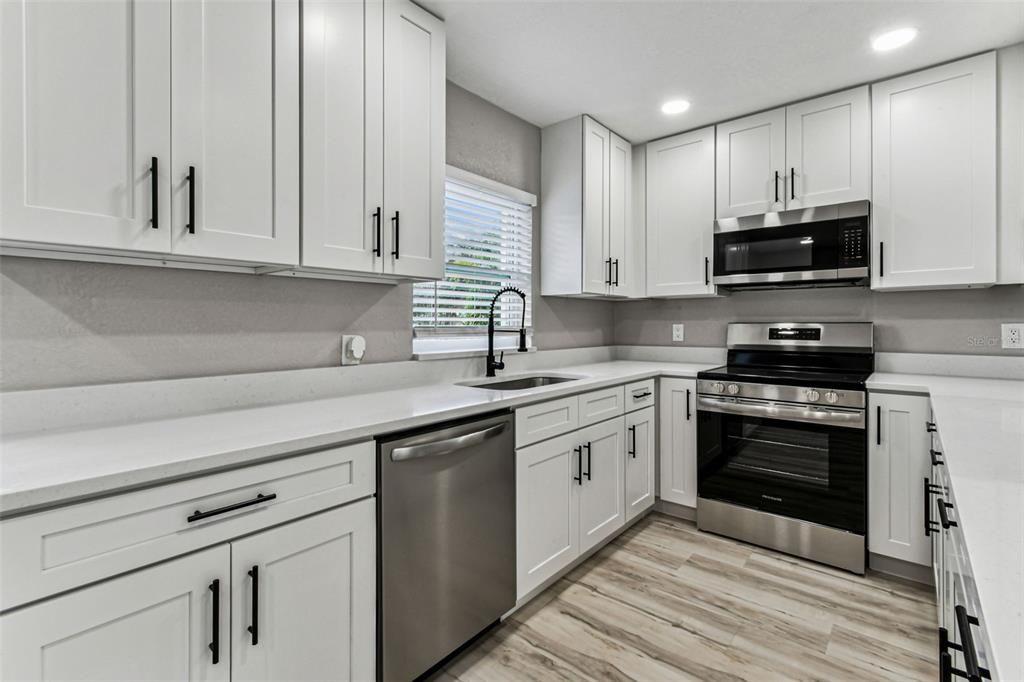 For Rent: $3,945 (4 beds, 2 baths, 1339 Square Feet)