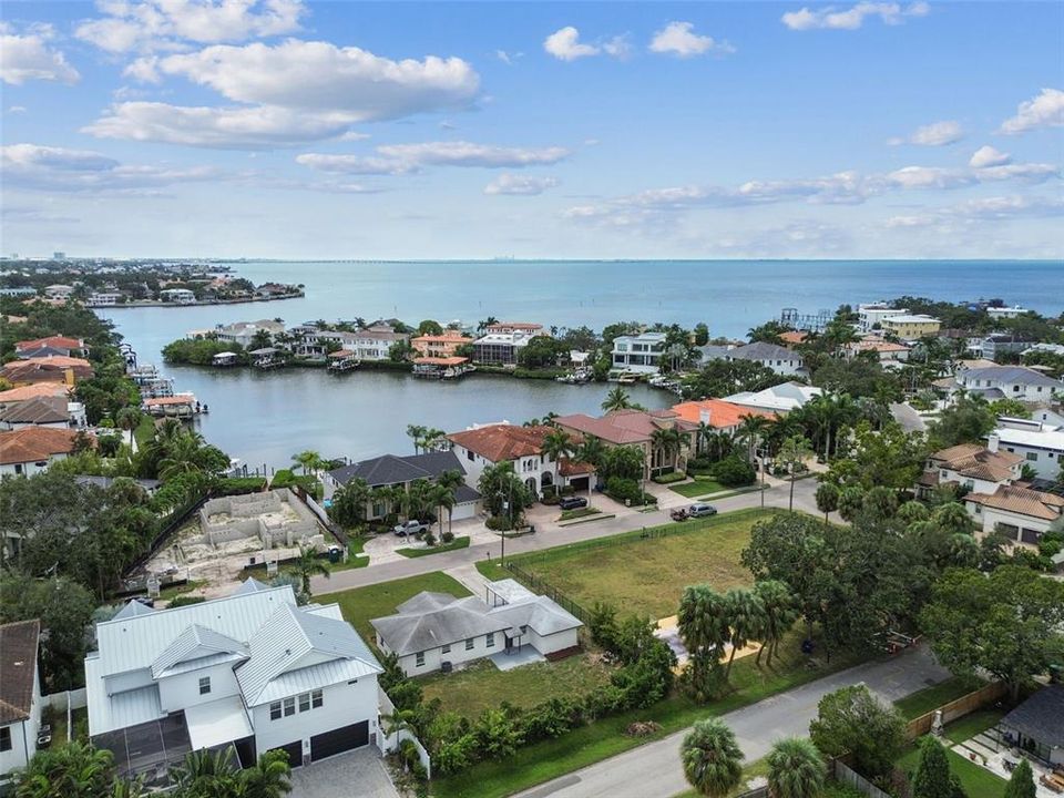 For Rent: $3,945 (4 beds, 2 baths, 1339 Square Feet)