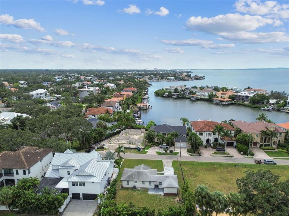 For Rent: $3,945 (4 beds, 2 baths, 1339 Square Feet)