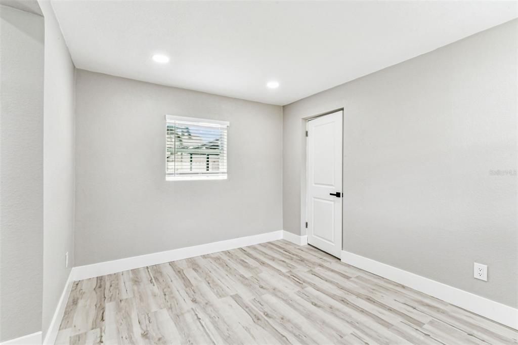 For Rent: $3,945 (4 beds, 2 baths, 1339 Square Feet)