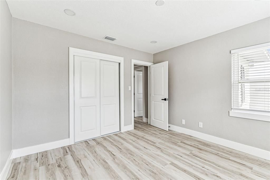 For Rent: $3,945 (4 beds, 2 baths, 1339 Square Feet)