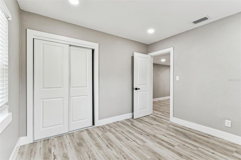 For Rent: $3,945 (4 beds, 2 baths, 1339 Square Feet)