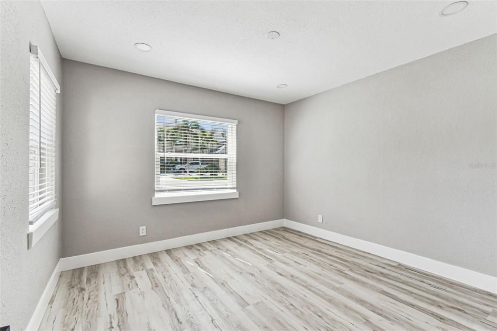 For Rent: $3,945 (4 beds, 2 baths, 1339 Square Feet)