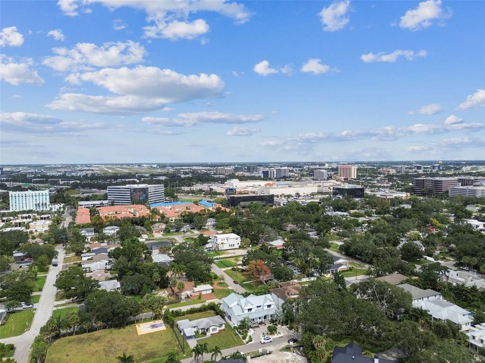 For Rent: $3,945 (4 beds, 2 baths, 1339 Square Feet)