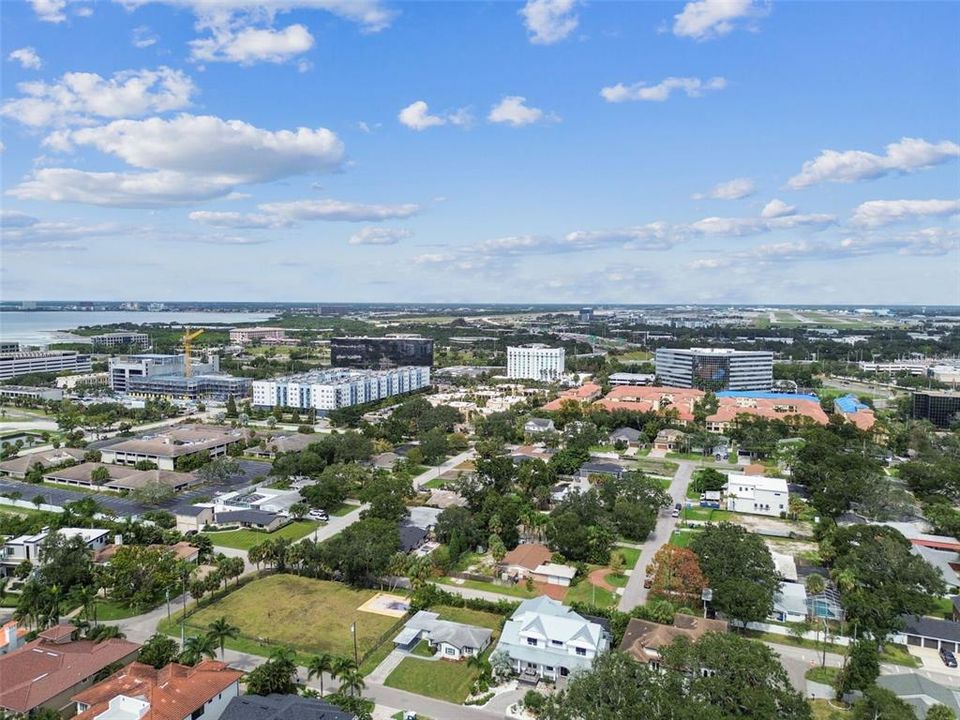 For Rent: $3,945 (4 beds, 2 baths, 1339 Square Feet)