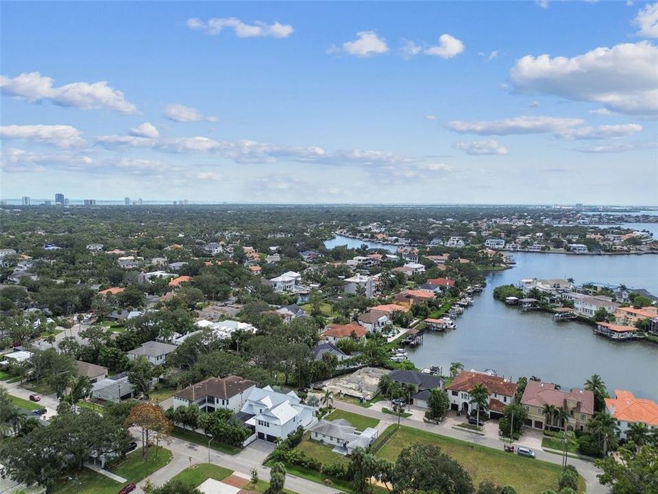 For Rent: $3,945 (4 beds, 2 baths, 1339 Square Feet)